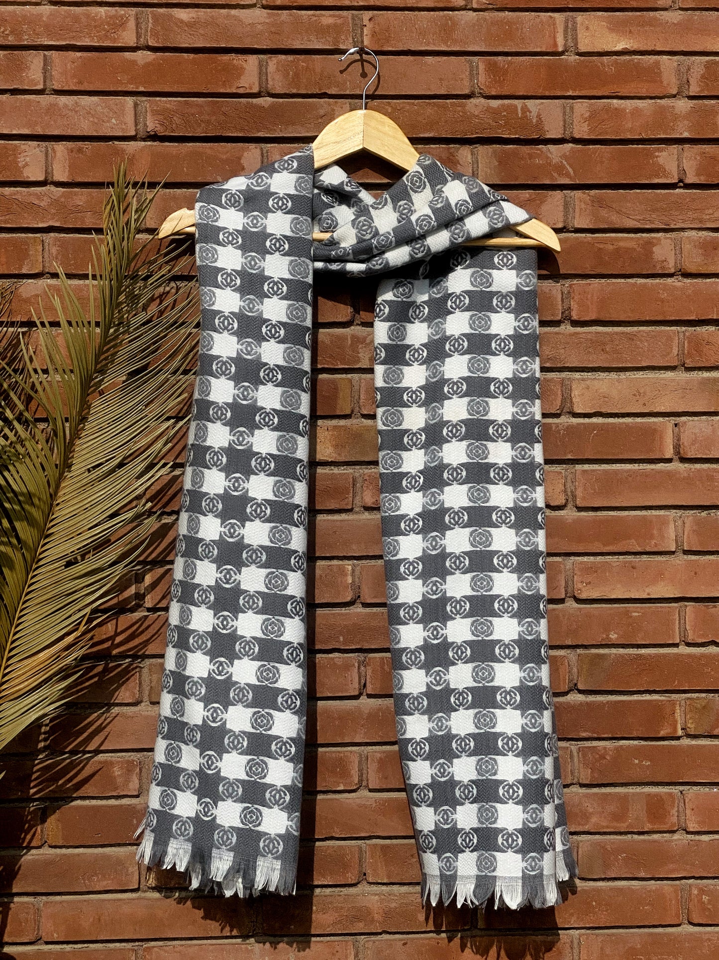 Grey Checkered Design Scarf CG-25-001
